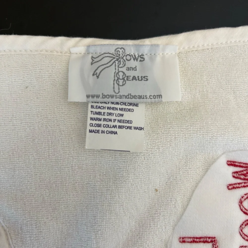 Bows and Beaus “Little Weepublican” Baby Bib. NWOT